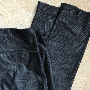 UA Armour capris leggings